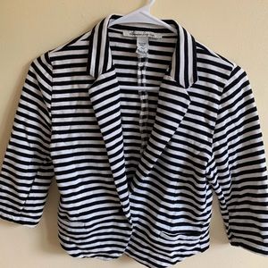 American Rage Women Black&White Striped Blazer.Notched Lapel Botton Short Jacket